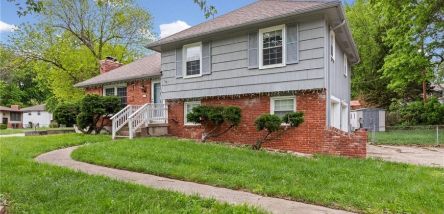 7617 NW Milrey Drive, Kansas City, MO 64152
