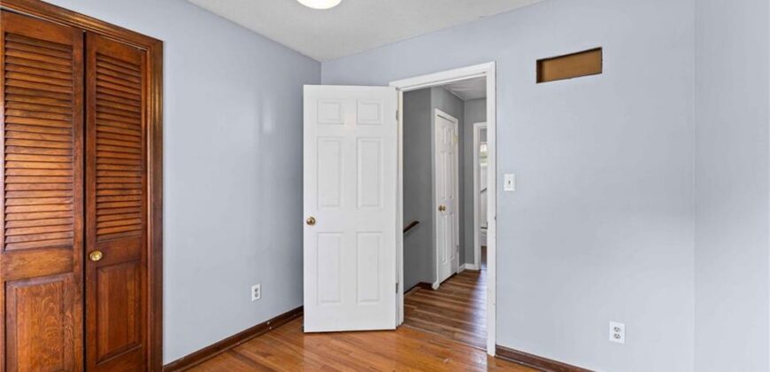 7617 NW Milrey Drive, Kansas City, MO 64152