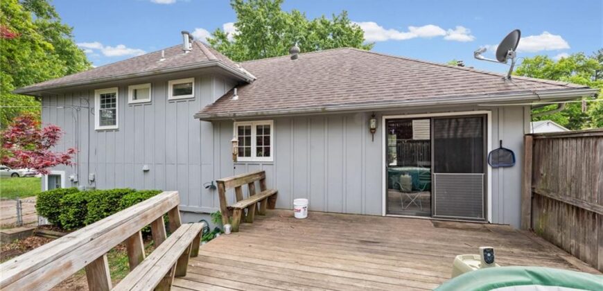 7617 NW Milrey Drive, Kansas City, MO 64152