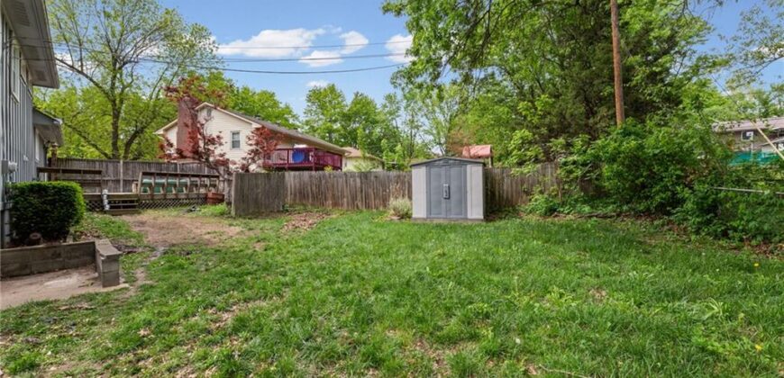 7617 NW Milrey Drive, Kansas City, MO 64152