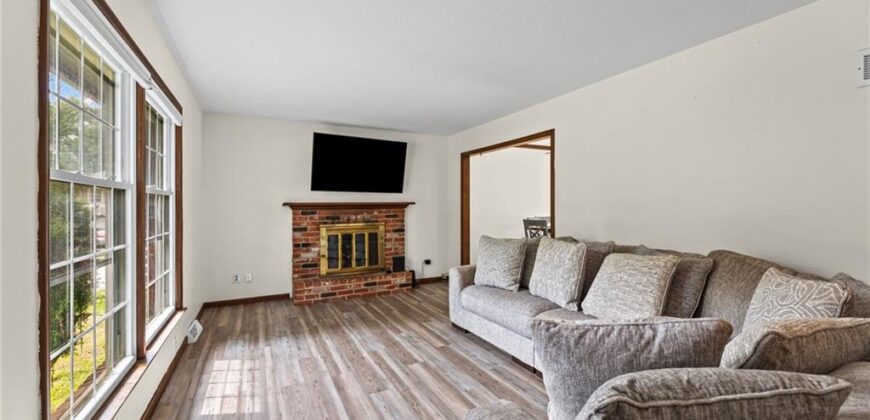 7617 NW Milrey Drive, Kansas City, MO 64152