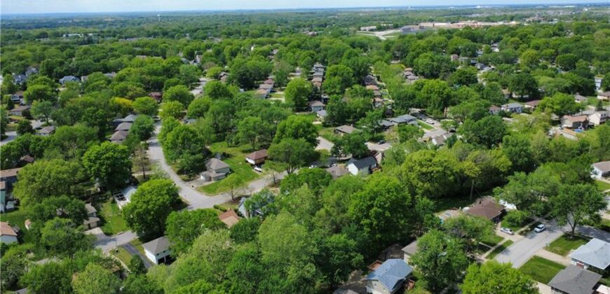 7617 NW Milrey Drive, Kansas City, MO 64152