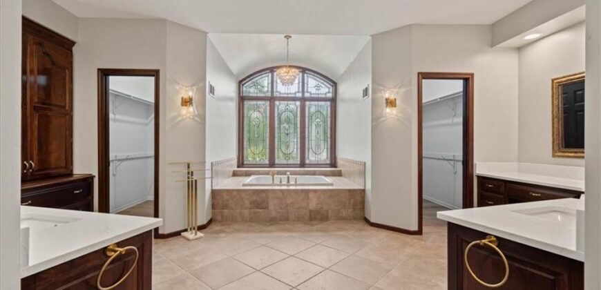 5405 NW 62nd Street, Kansas City, MO 64151