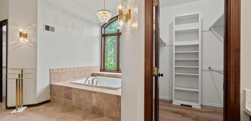 5405 NW 62nd Street, Kansas City, MO 64151