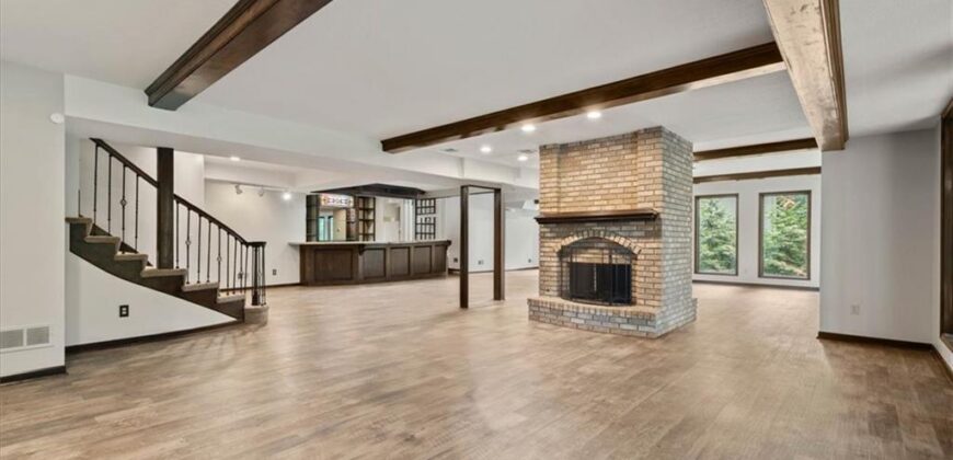 5405 NW 62nd Street, Kansas City, MO 64151