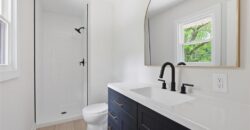6832 NW Pleasant View Drive, Parkville, MO 64152