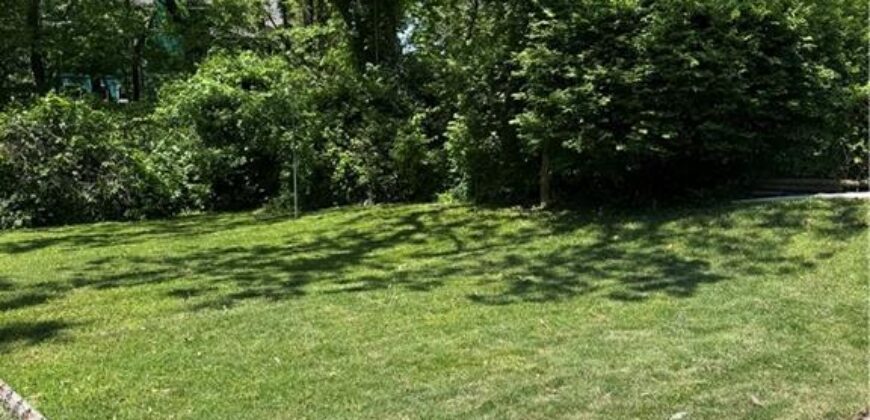 6832 NW Pleasant View Drive, Parkville, MO 64152