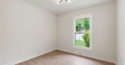 6832 NW Pleasant View Drive, Parkville, MO 64152