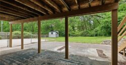 6832 NW Pleasant View Drive, Parkville, MO 64152