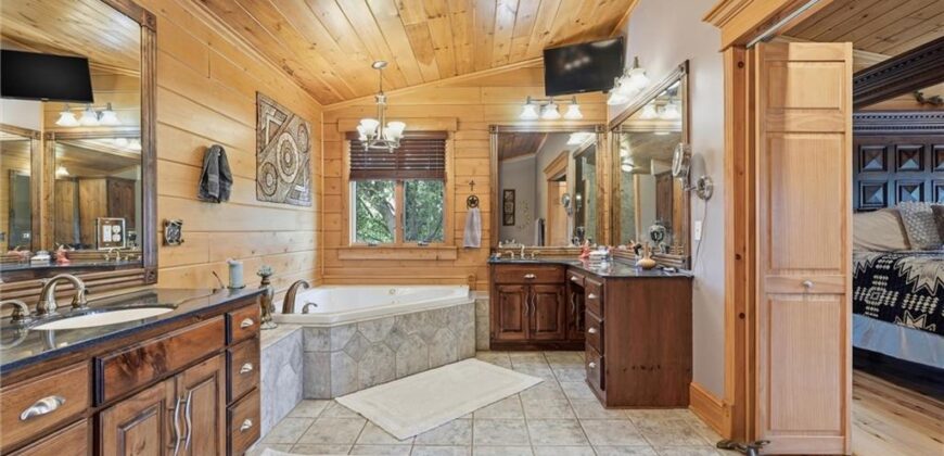 11008 Eldridge Road, Excelsior Springs, MO 64024