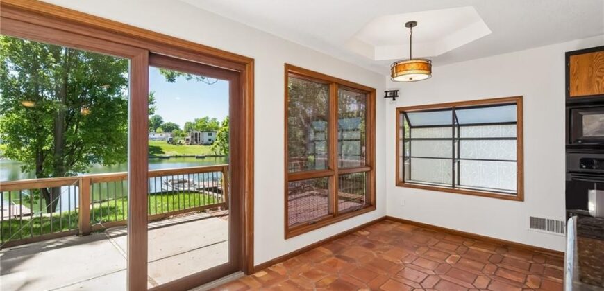 155 North Shore Drive, Lake Waukomis, MO 64151