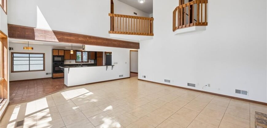 155 North Shore Drive, Lake Waukomis, MO 64151