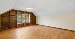 155 North Shore Drive, Lake Waukomis, MO 64151