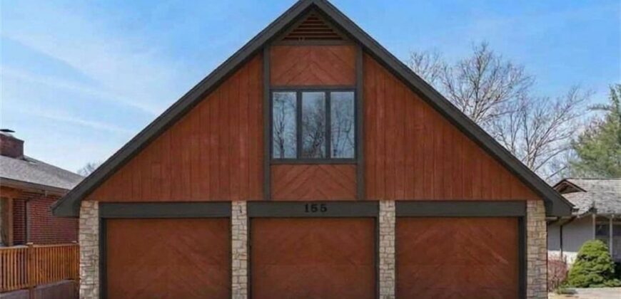 155 North Shore Drive, Lake Waukomis, MO 64151