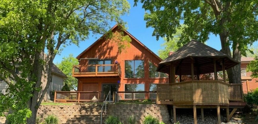 155 North Shore Drive, Lake Waukomis, MO 64151