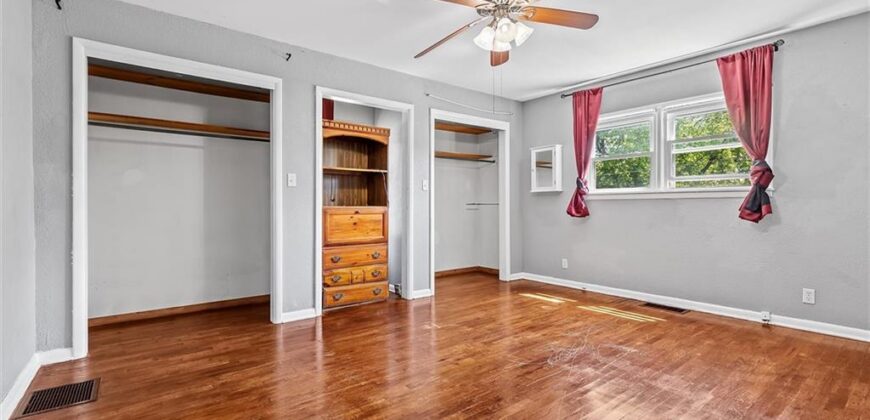 1 Vine Street, Excelsior Springs, MO 64024
