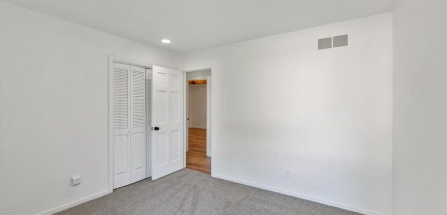 5605 Verlin Drive, Parkville, MO 64152