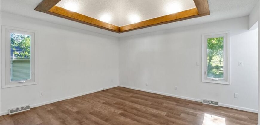 5605 Verlin Drive, Parkville, MO 64152