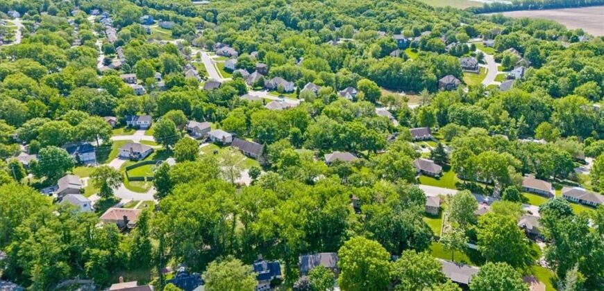 5605 Verlin Drive, Parkville, MO 64152