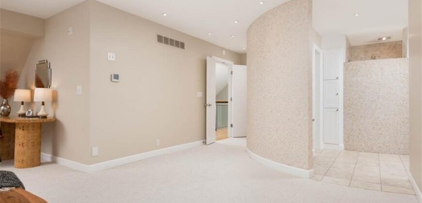 600 NW 41st Street, Kansas City, MO 64116
