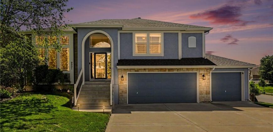 9901 N Farley Avenue, Kansas City, MO 64157