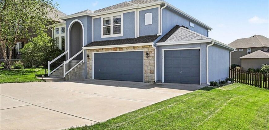 9901 N Farley Avenue, Kansas City, MO 64157