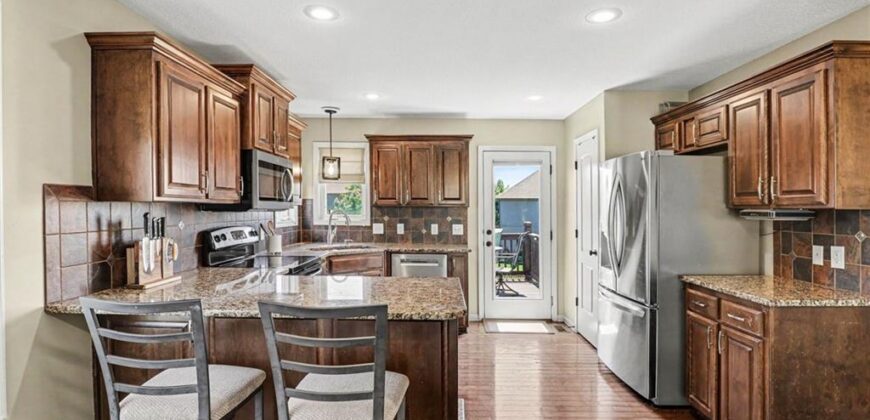9901 N Farley Avenue, Kansas City, MO 64157