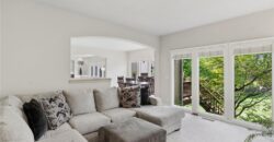 8011 Parkview Drive, Parkville, MO 64152