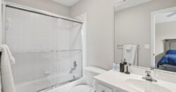 8011 Parkview Drive, Parkville, MO 64152