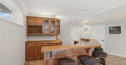 8011 Parkview Drive, Parkville, MO 64152