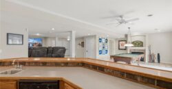 8011 Parkview Drive, Parkville, MO 64152