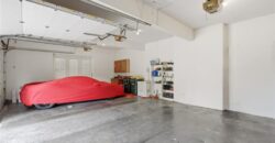 8011 Parkview Drive, Parkville, MO 64152