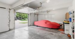 8011 Parkview Drive, Parkville, MO 64152