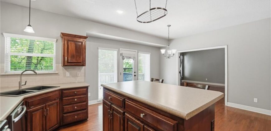 7807 NW Dalton Court, Kansas City, MO 64151
