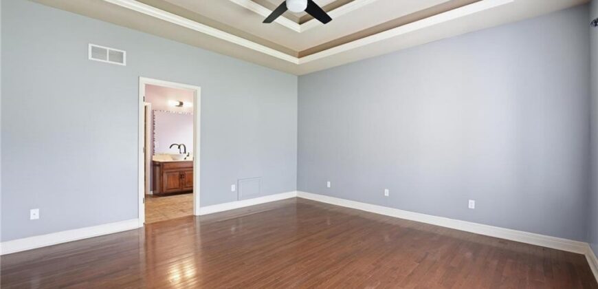 7807 NW Dalton Court, Kansas City, MO 64151