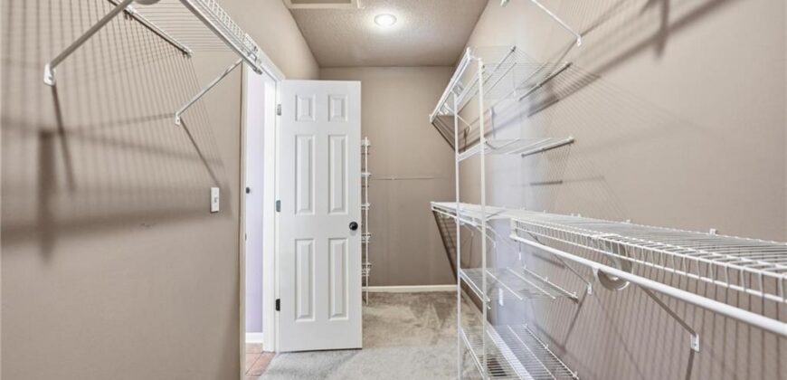 7807 NW Dalton Court, Kansas City, MO 64151