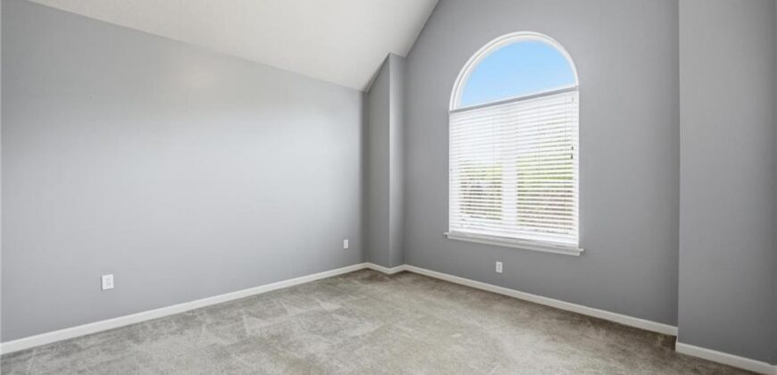 7807 NW Dalton Court, Kansas City, MO 64151