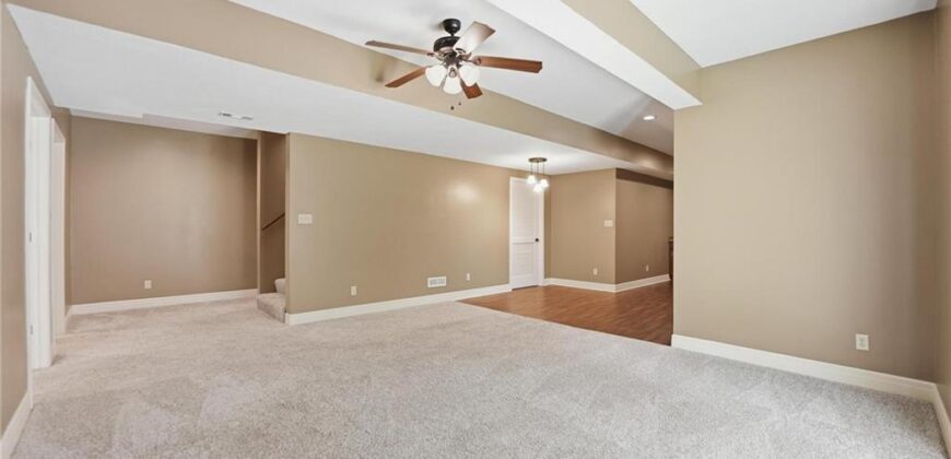 7807 NW Dalton Court, Kansas City, MO 64151