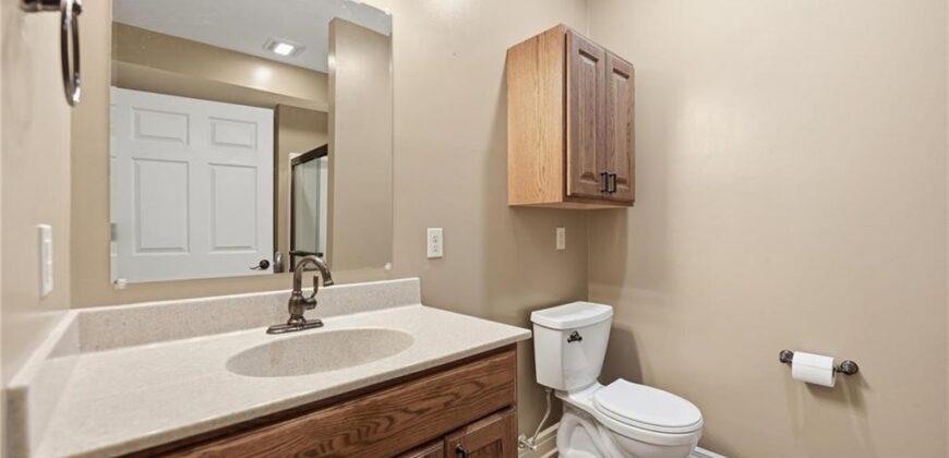 7807 NW Dalton Court, Kansas City, MO 64151