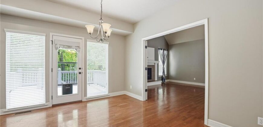 7807 NW Dalton Court, Kansas City, MO 64151