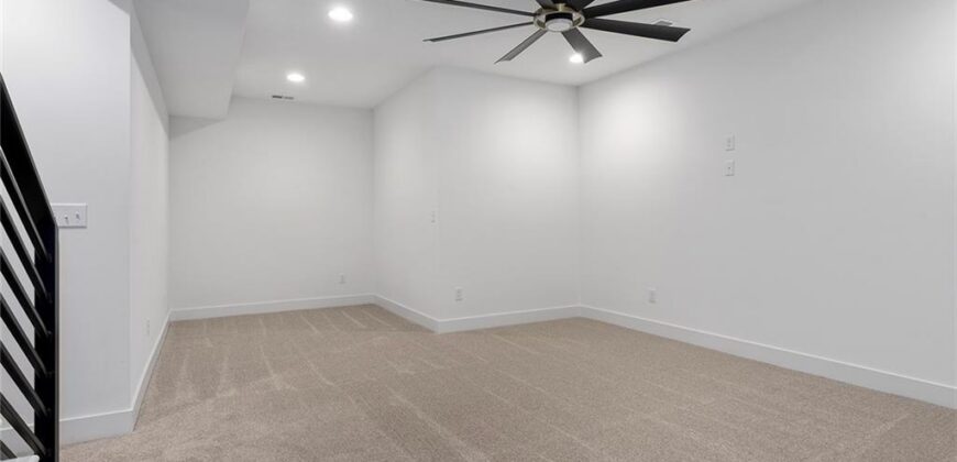 9737 N Lucerne Avenue, Kansas City, MO 64153