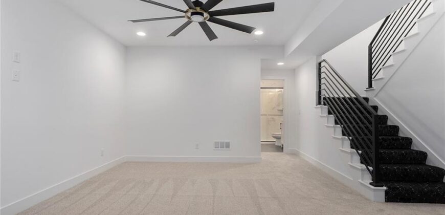 9737 N Lucerne Avenue, Kansas City, MO 64153