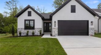 9737 N Lucerne Avenue, Kansas City, MO 64153