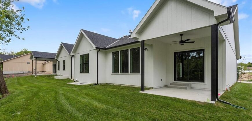 9737 N Lucerne Avenue, Kansas City, MO 64153