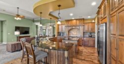 8070 Green Glades Court, Parkville, MO 64152