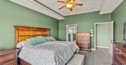 8070 Green Glades Court, Parkville, MO 64152