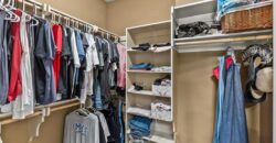8070 Green Glades Court, Parkville, MO 64152