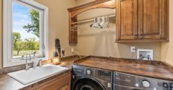 8070 Green Glades Court, Parkville, MO 64152