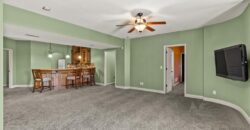 8070 Green Glades Court, Parkville, MO 64152