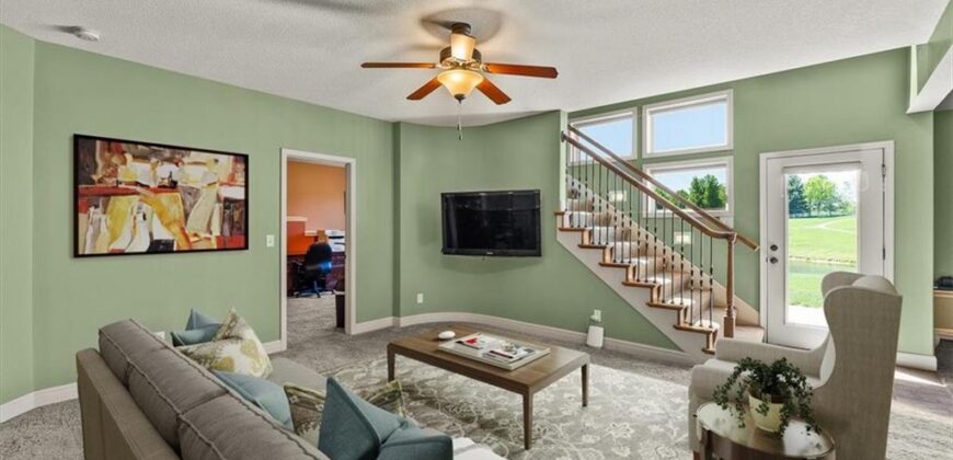 8070 Green Glades Court, Parkville, MO 64152